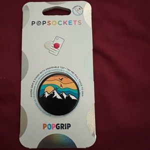NWT Outdoor scene Pop socket Grip